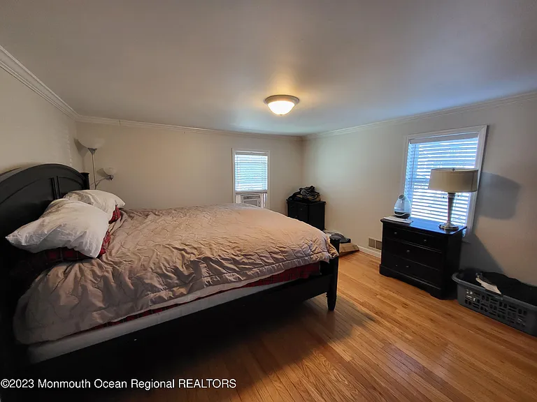 49 Locust Ave — Photo 12