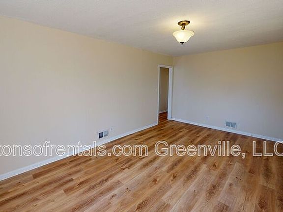 3rd image of 1427 Grant Cir #C