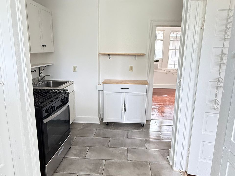 1st image of 3539 Saint Charles Ave APT G