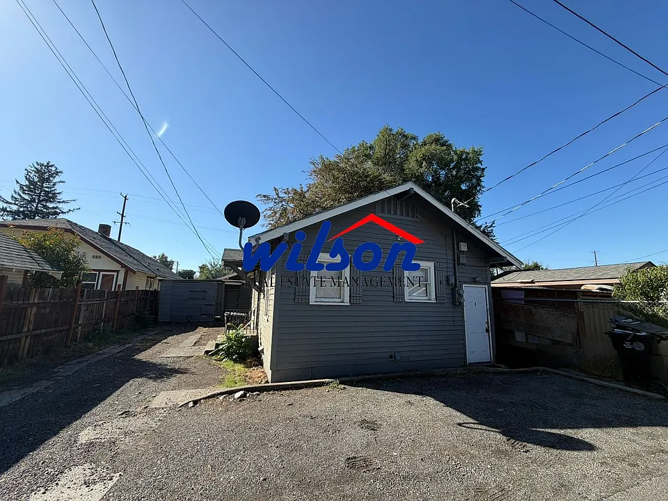 1403 W Lincoln Ave