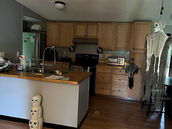 4th image of 2704 SE 172nd St