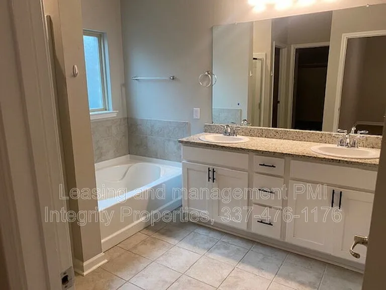 616 Vert Dr — Photo 5