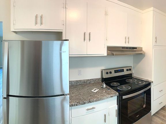 3rd image of 740 Anza St APT 1
