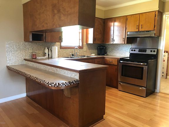 4th image of 3367 Lovell St