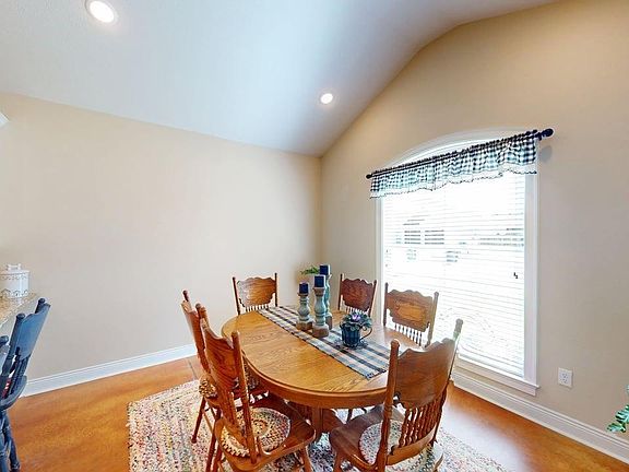 5th image of 1875 Pecan Creek Dr