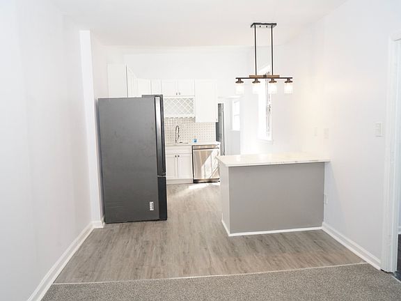 4th image of 2025 N 32nd St #1