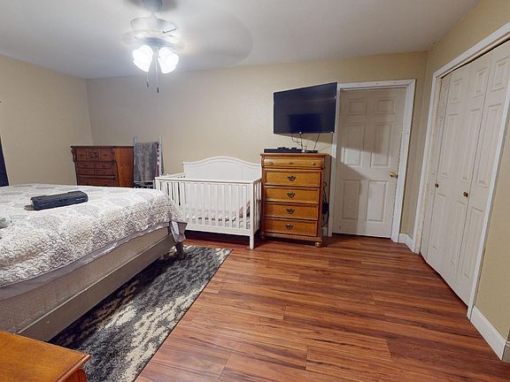 4th image of 128 Darwins Dr