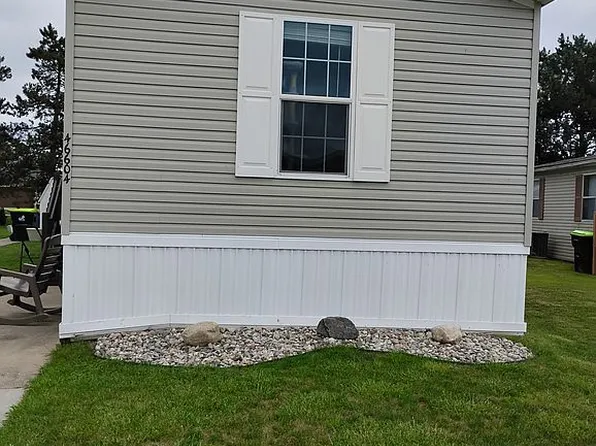 46604 Bonaparte Dr, Macomb, MI 48044