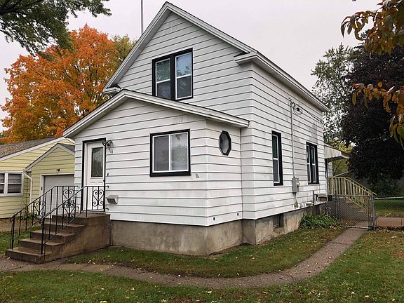 2nd image of 916 12th Ave N