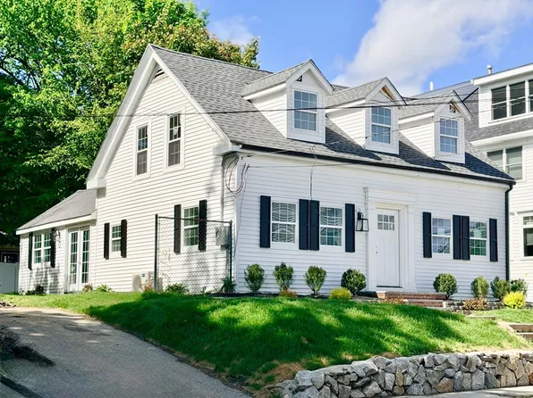 2 Mechanic St, Merrimac, MA 01860