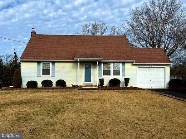 4094 Eureka St, Vineland, NJ 08361