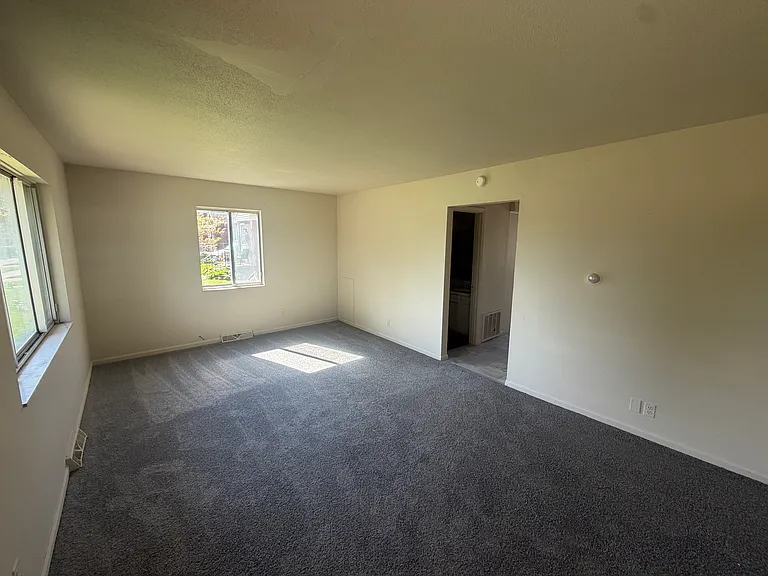 708 E Front St #7 — Photo 6
