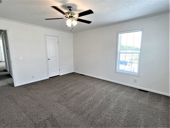 5th image of 16119 Coventry Dr