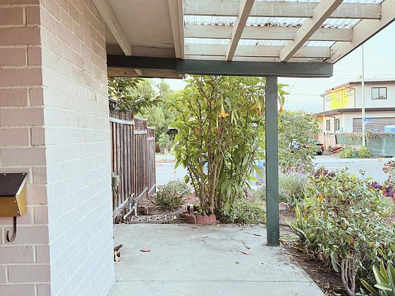3rd image of 766 Telford Ave