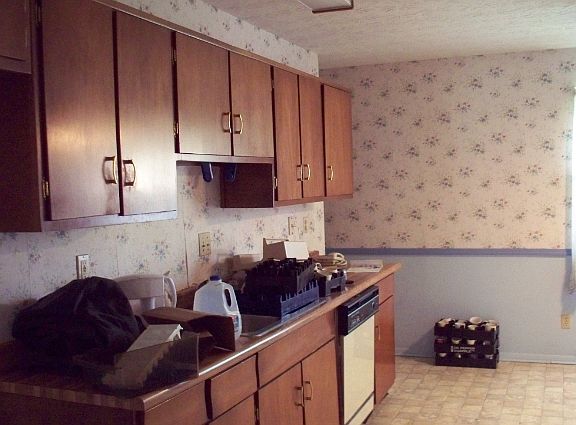 3rd image of 420 Crestgrove Ave