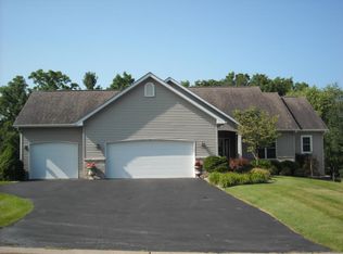 106 Abbington Cir, Battle Creek, MI 49015