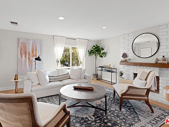 4th image of 4436 Winnetka Ave