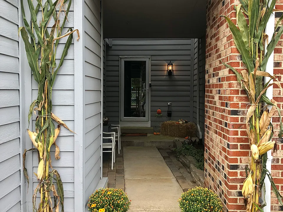 1205 Campwoods Ct
