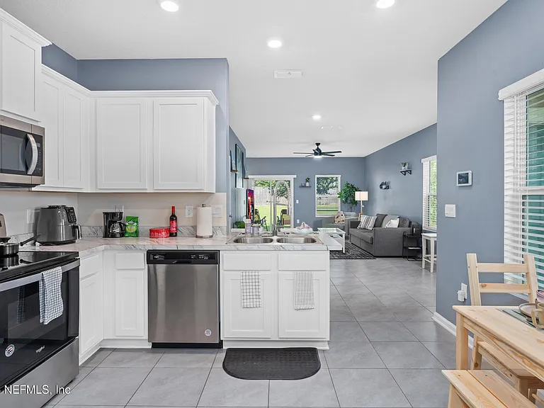 237 Aralia Ln — Photo 10