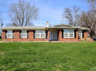 6 Tori Ann Dr, Saint Peters, MO 63376