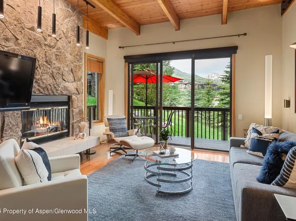 229 Faraway Rd APT 32, Snowmass Village, CO 81615