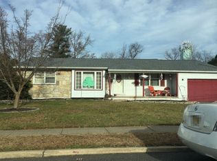 7 Cypress Ct, Turnersville, NJ 08012