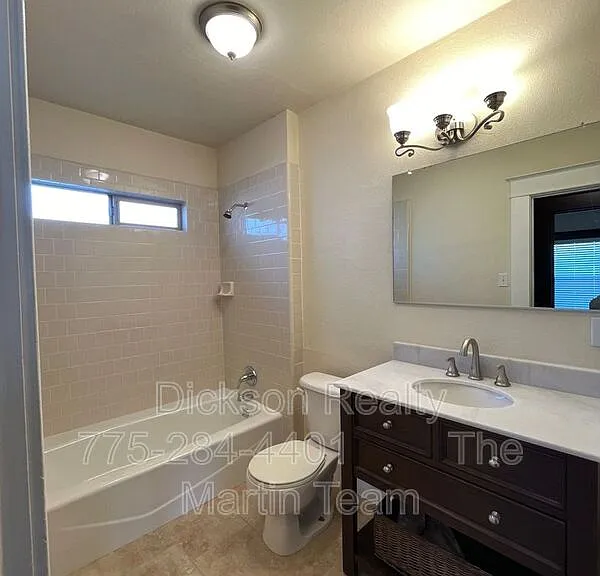1561 G St — Photo 7