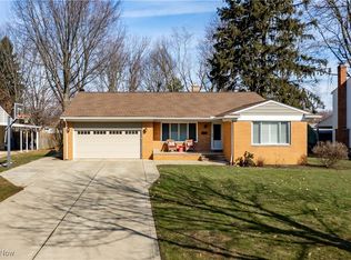 27346 Cottonwood Trl, North Olmsted, OH 44070