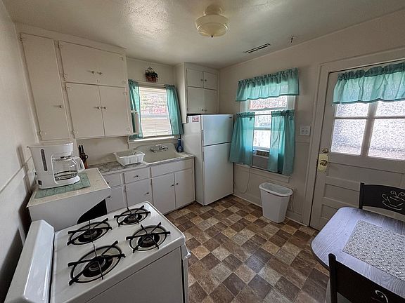 5th image of 311 9th St #1