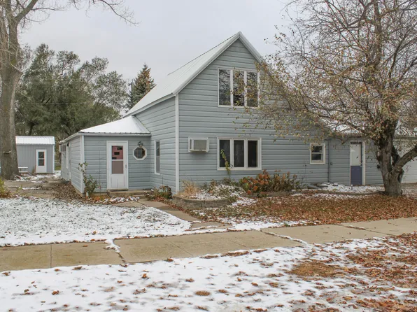 403 Main St, Cresbard, SD 57435