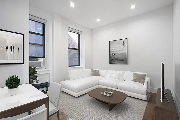 Rented by Platinum Properties | media 10