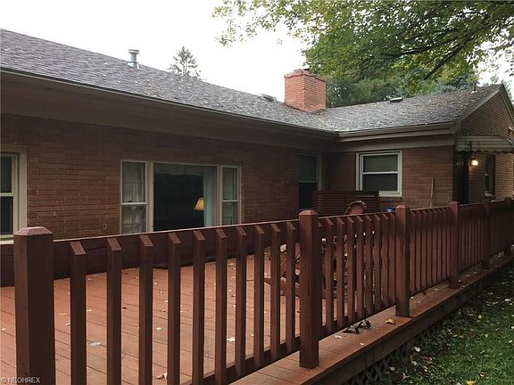 4th image of 879 Brookfield Ave