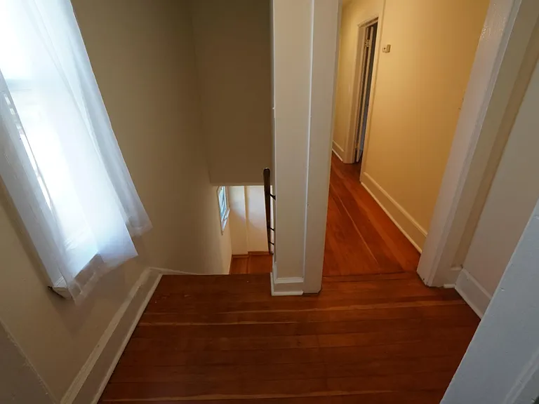 2nd floor landing / hallway