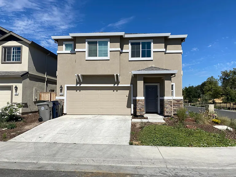 723 Phillipi Way — Photo 1