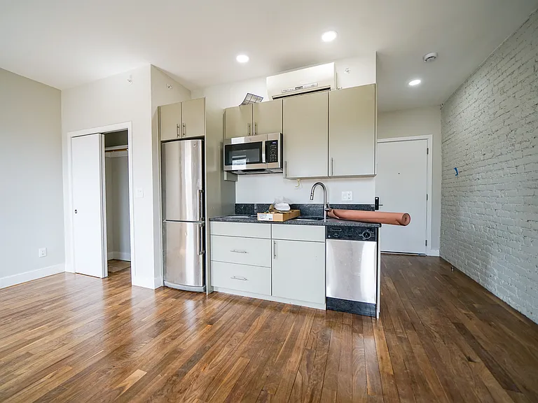 6-12 Blackwood Street — Photo 18