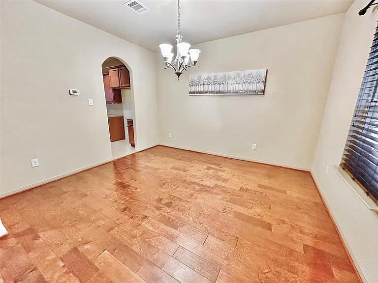 12801 Winter Springs Dr — Photo 3