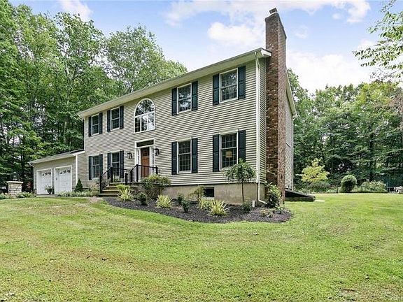 4th image of 23 Greenwood Ct