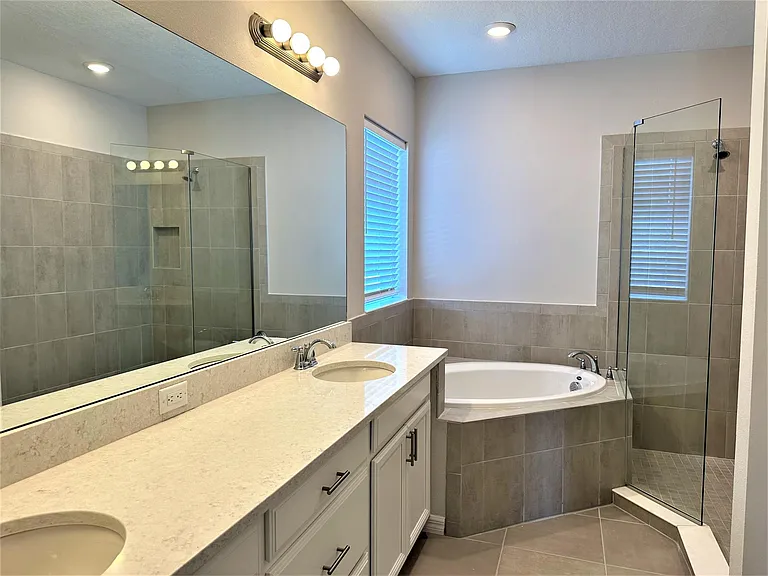 6412 Grandview Hill Ct — Photo 16