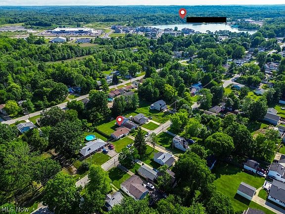 3rd image of 1064 Orchard Ave