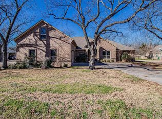 8713 S Monticello Cir, Granbury, TX 76049