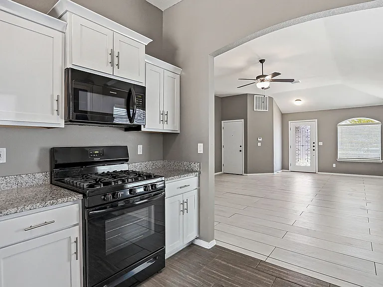 14609 Carlo Alvarado Dr — Photo 19