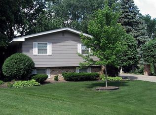5408 Highwood Dr W, Edina, MN 55436