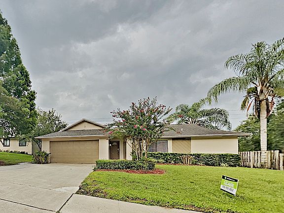 4th image of 27 Spanish Oak Ln