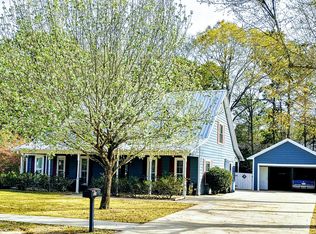 1028 Conley Cir, Ocean Springs, MS 39564