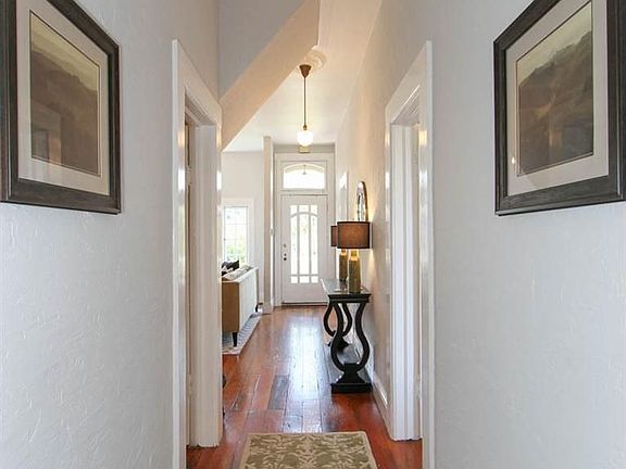 2nd image of 42 Clipper St