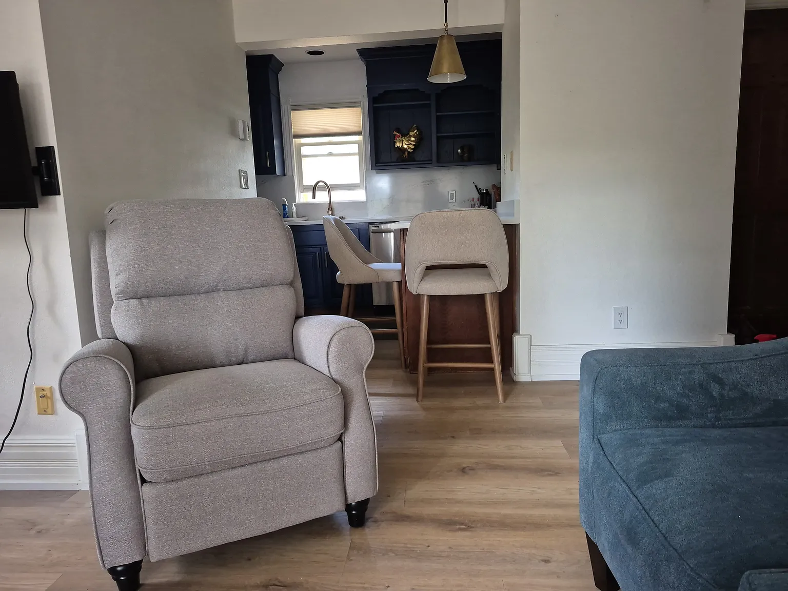 Studio, 412 sqft, $1,400 — Photo 2
