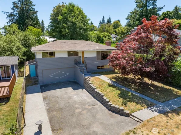 3015 SW 105th Street, Seattle, WA 98146