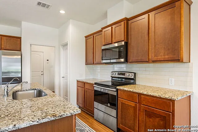 228 Hiram Cook — Photo 12