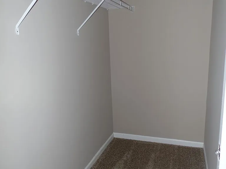 5353 Nottinghamshire Ln — Photo 9