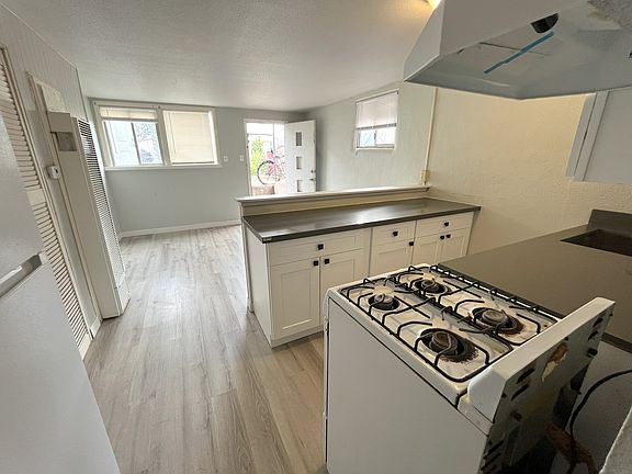 4th image of 4212 Pasadena Pl NE APT 5